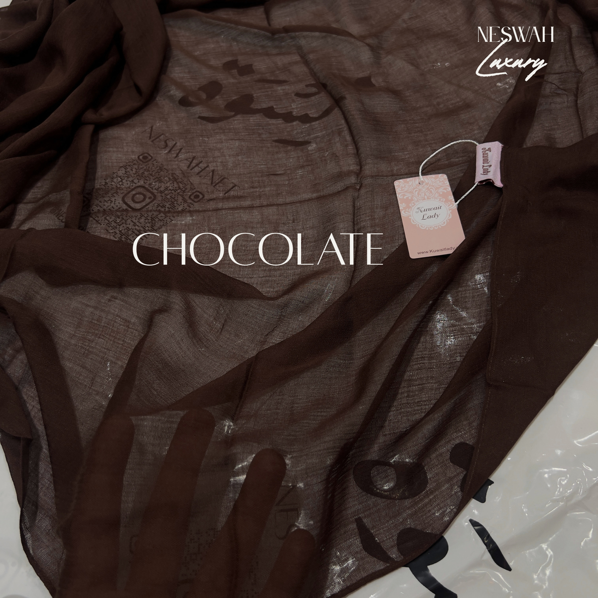 Kuwait lady chocolate linen