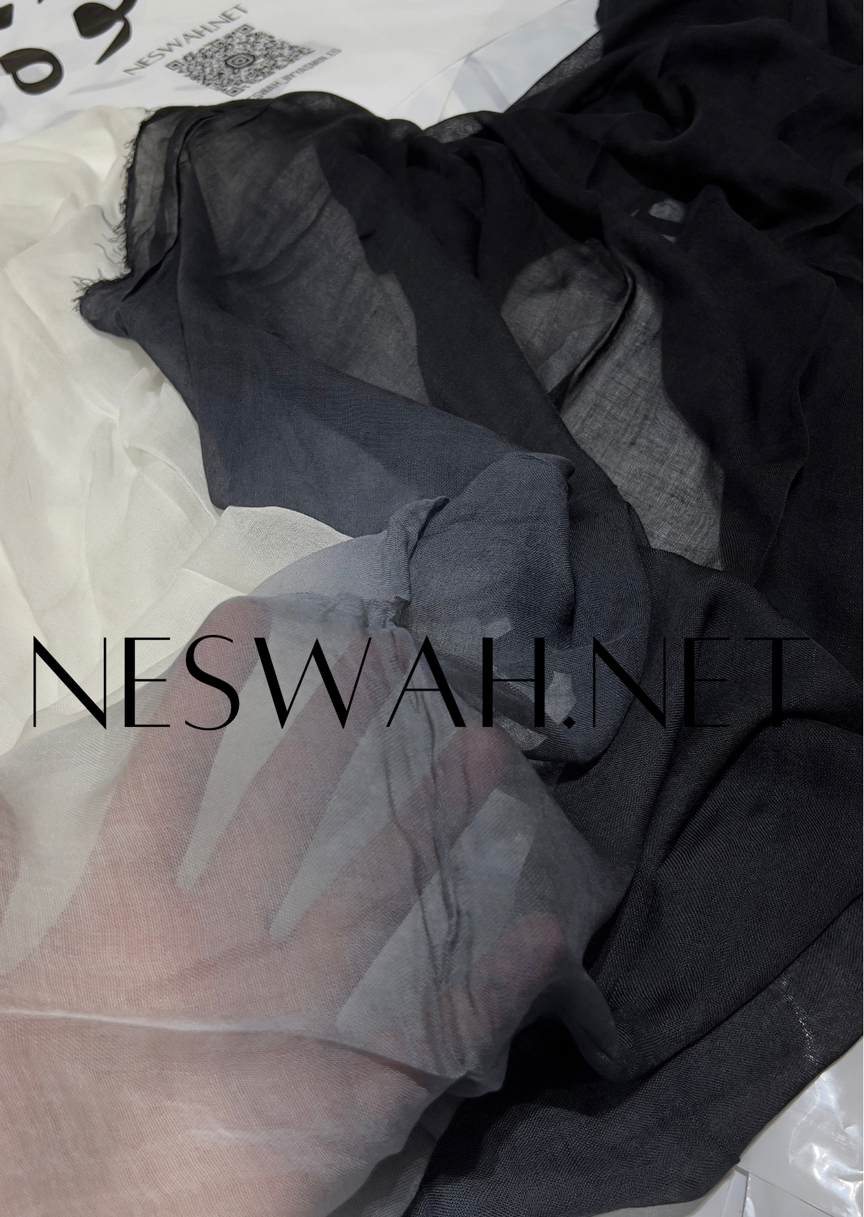 Linen black to white