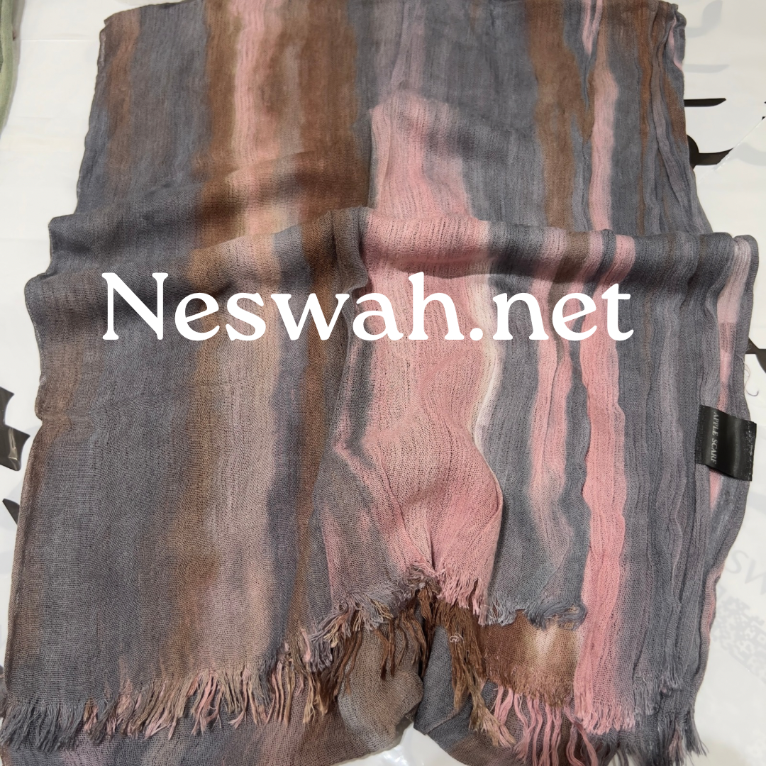 Ruffled Thailandy Brown rose gray