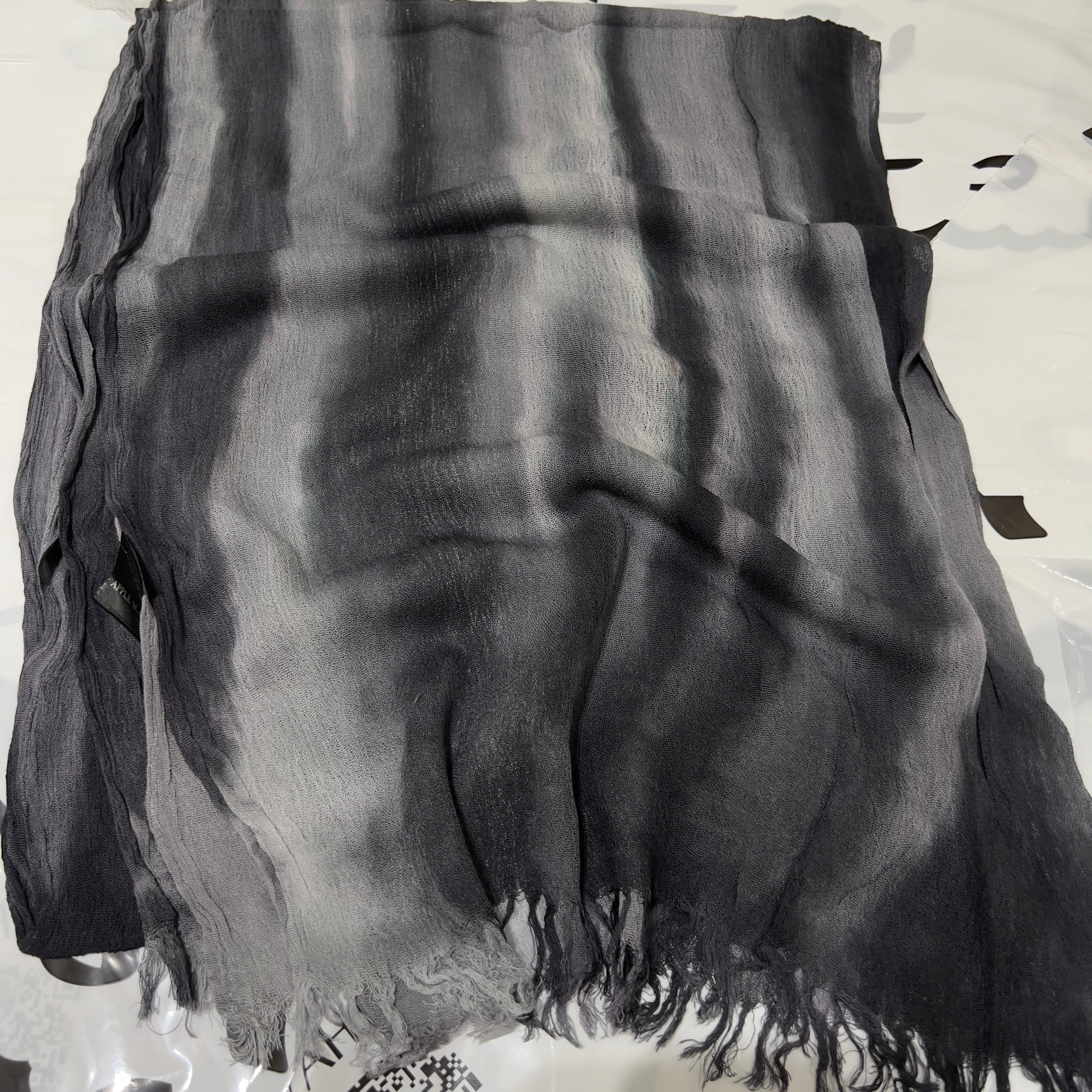 Ruffled Thailandy dark&light gray