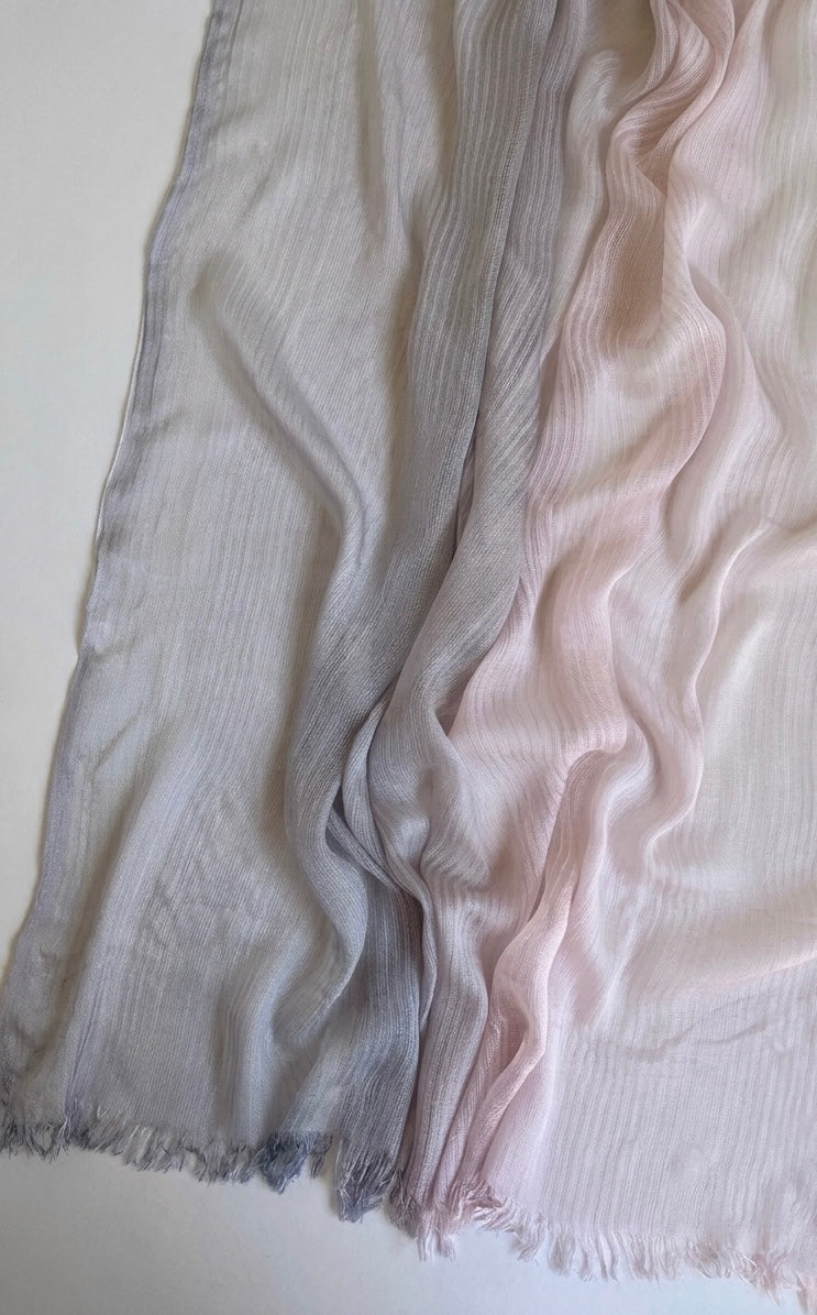 Messy chiffon gray to rose
