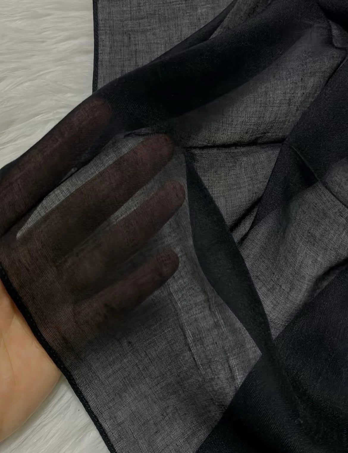 Soft linen black