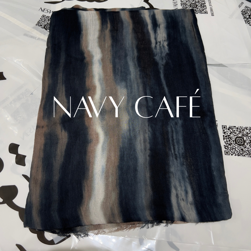 Ruffled Thailandy Navy café