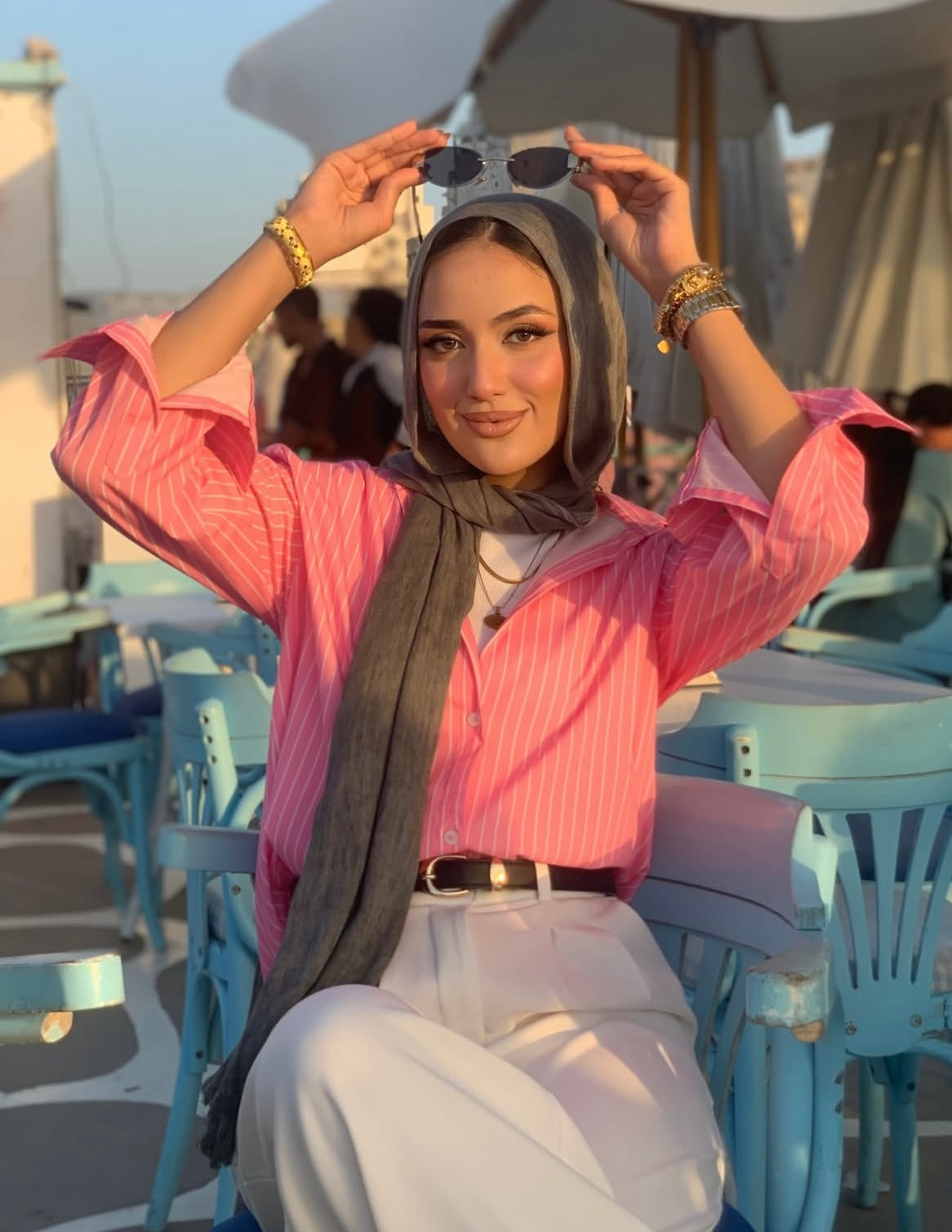 Thailandy Ruffled dark gray scarf