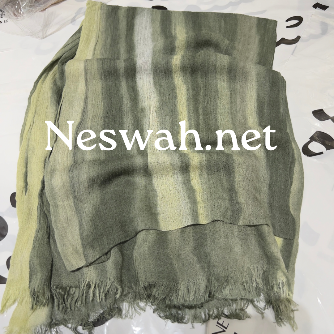 Ruffled Thailandy olive yellow cream