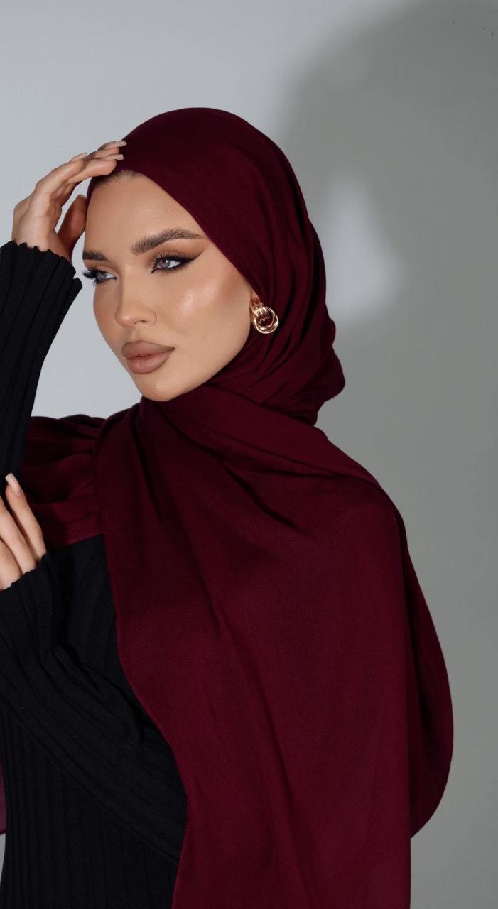 Burgundy Sponge Model Scarf